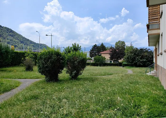 L\'Edelweiss Campus & Parking Prive Securise