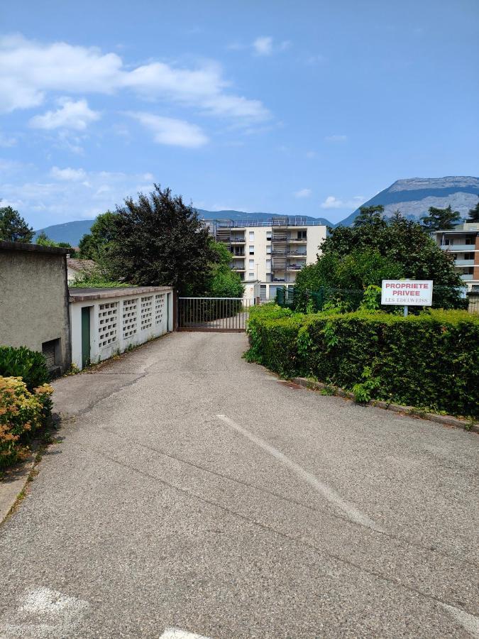 L'edelweiss Campus & Parking Prive Securise Apartment